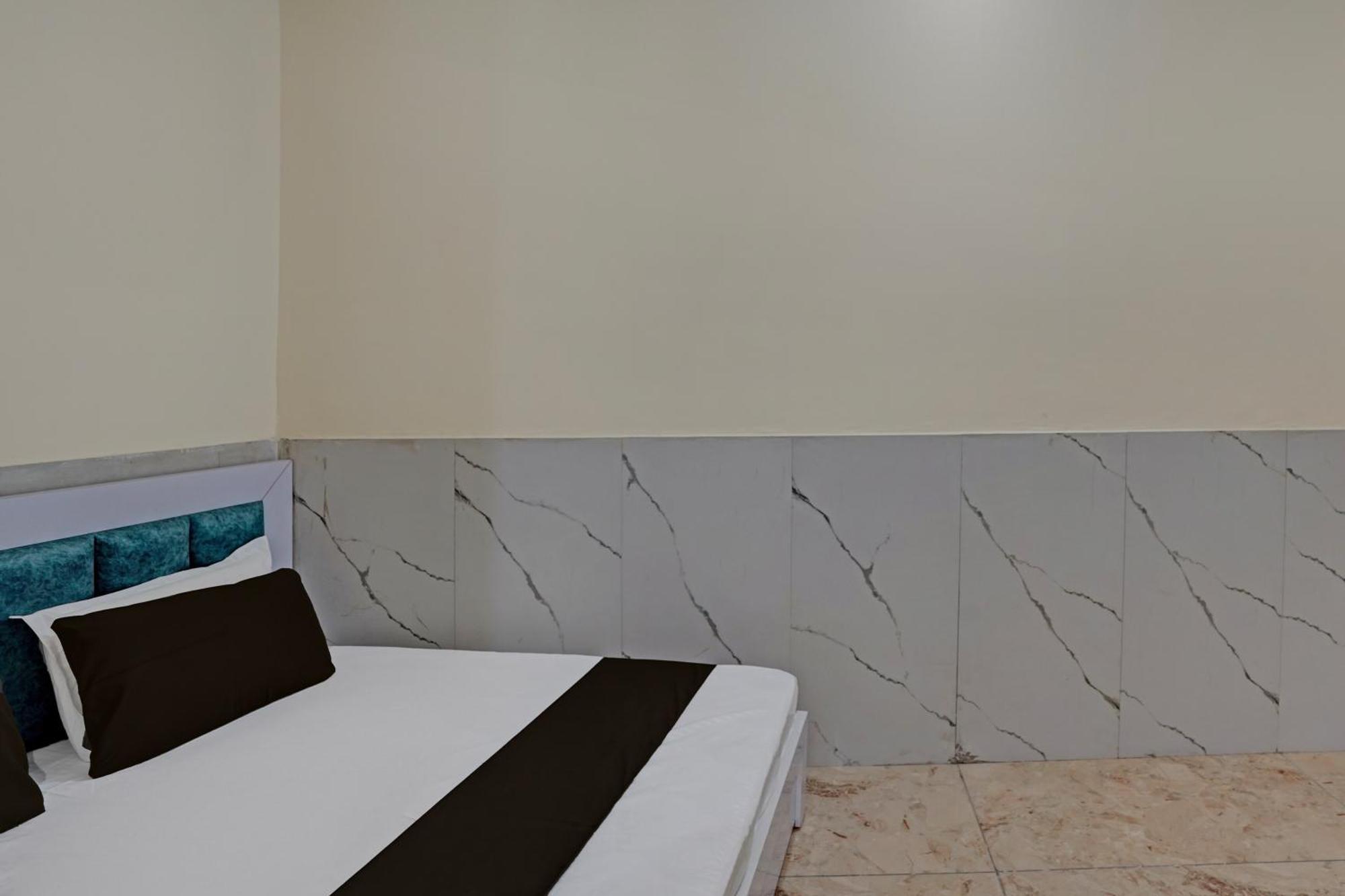 Hotel O Abhinav Hotel نويدا المظهر الخارجي الصورة