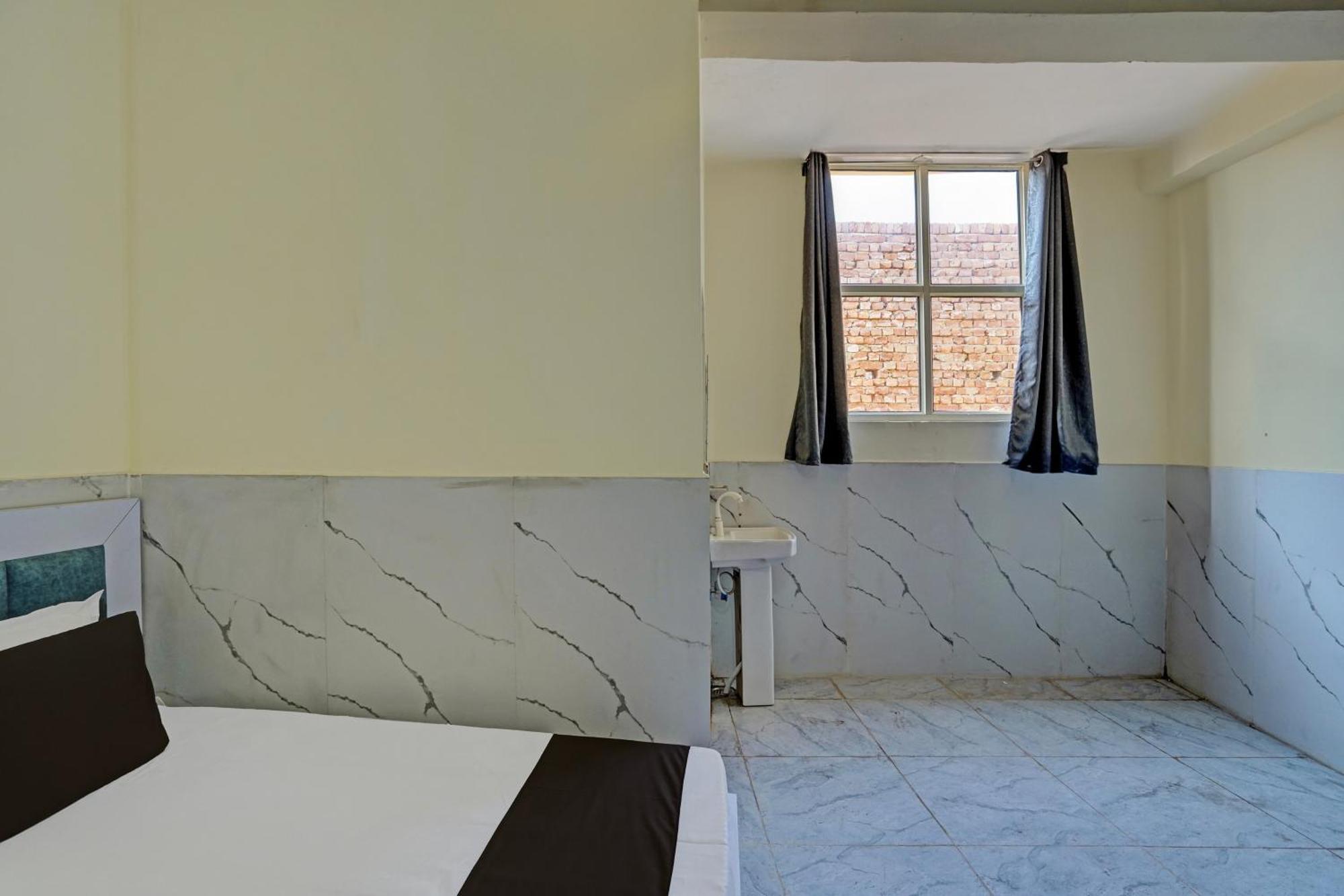 Hotel O Abhinav Hotel نويدا المظهر الخارجي الصورة