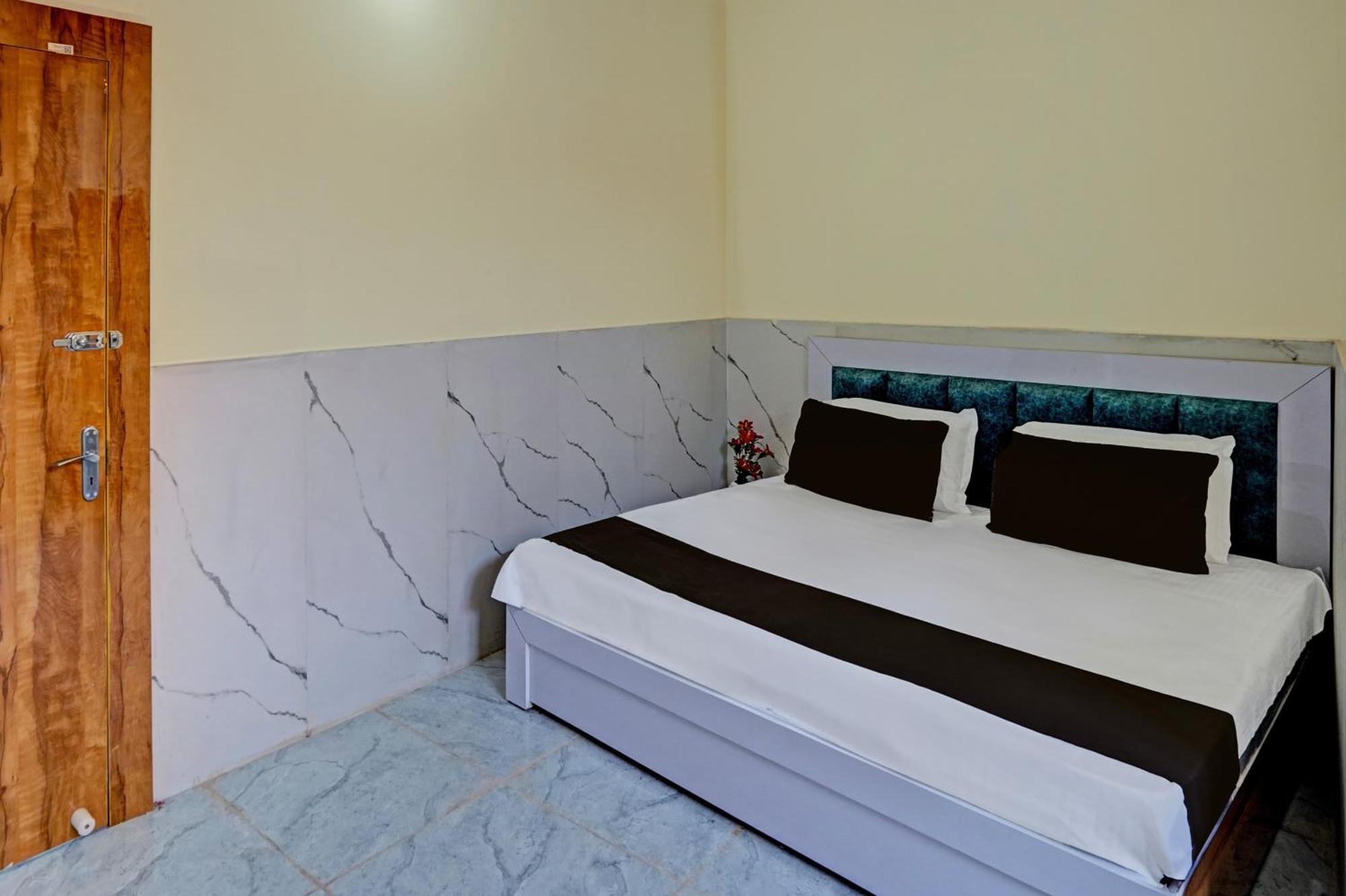 Hotel O Abhinav Hotel نويدا المظهر الخارجي الصورة
