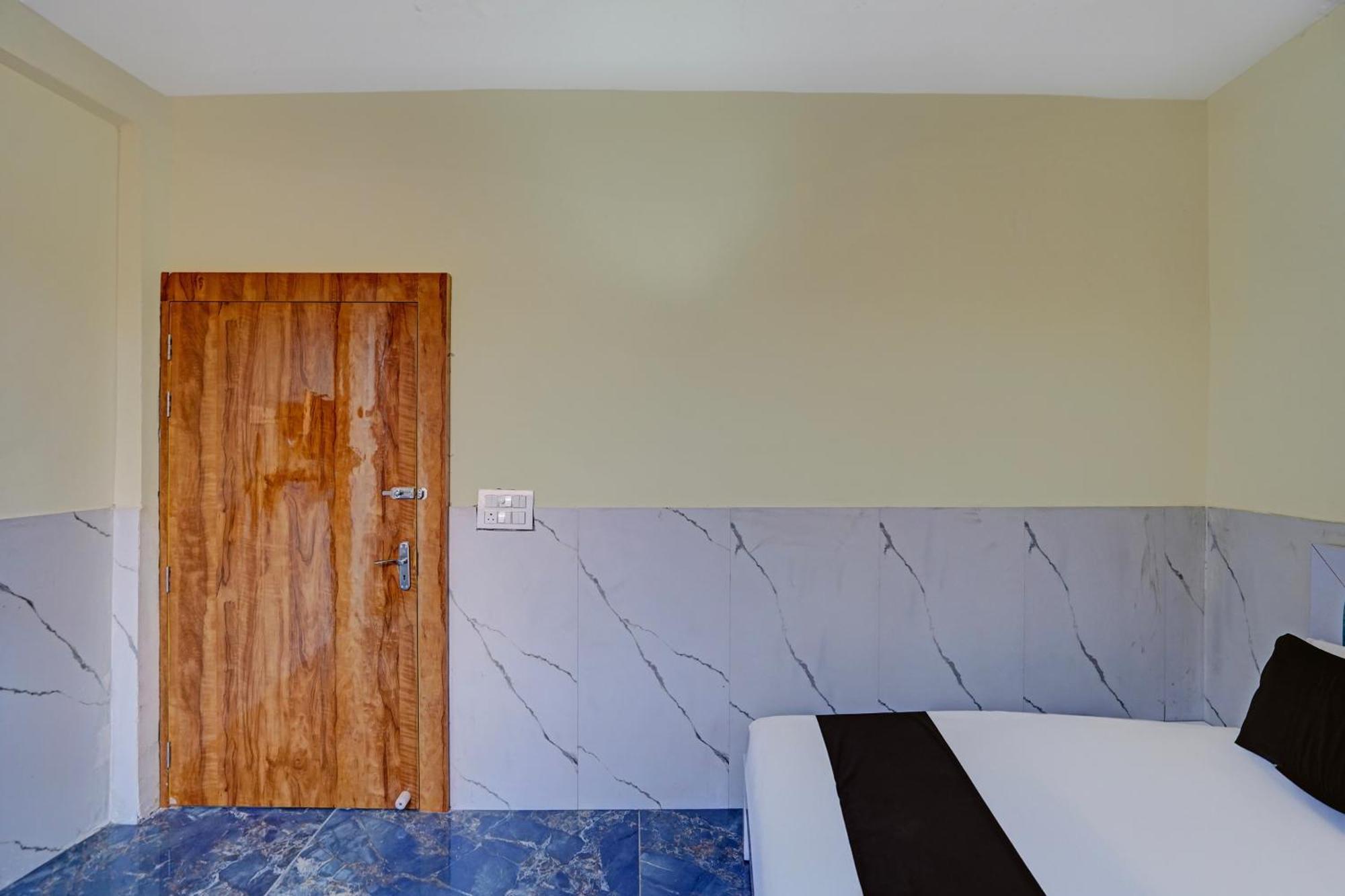Hotel O Abhinav Hotel نويدا المظهر الخارجي الصورة
